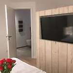 Duenenhuuske Inselstill Mit Sauna Auf By Interhome Spiekeroog