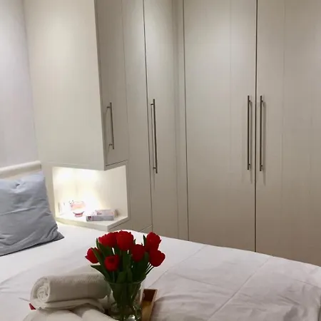 Duenenhuuske Inselstill Mit Sauna Auf By Interhome Spiekeroog