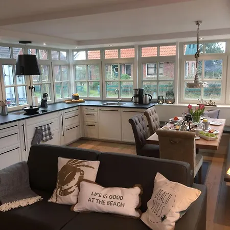 Casa de Férias Duenenhuuske Inselstill Mit Sauna Auf By Interhome