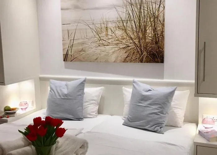 Duenenhuuske Inselstill Mit Sauna Auf By Interhome Spiekeroog