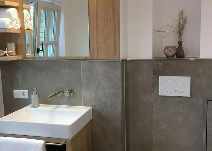 Duenenhuuske Inselstill Mit Sauna Auf By Interhome * Spiekeroog